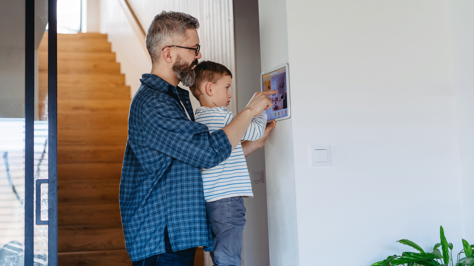 Favero Elettroimpianti - Domotica padre e figlio